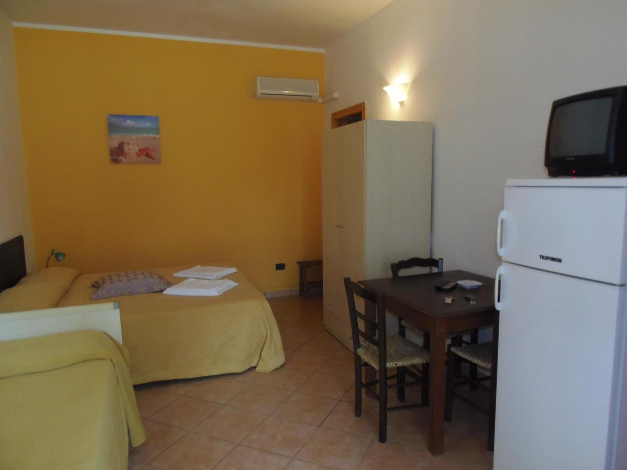 אלימיני Missipezza Residence A Frassanito חדר תמונה